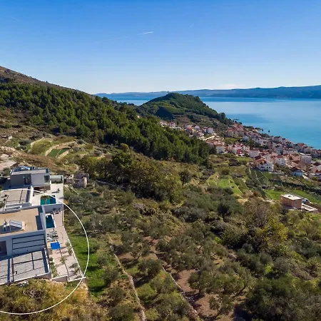 Vila Seaview Big Blue With 32sqm Heated Pool, 4 Bedrooms, And 3 Bathrooms