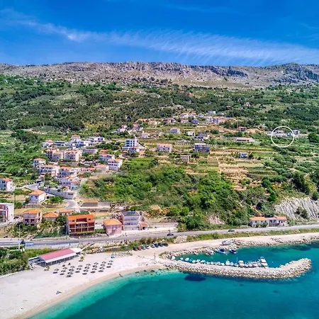 Seaview Big Blue With 32sqm Heated Pool, 4 Bedrooms, And 3 Bathrooms Podstrana